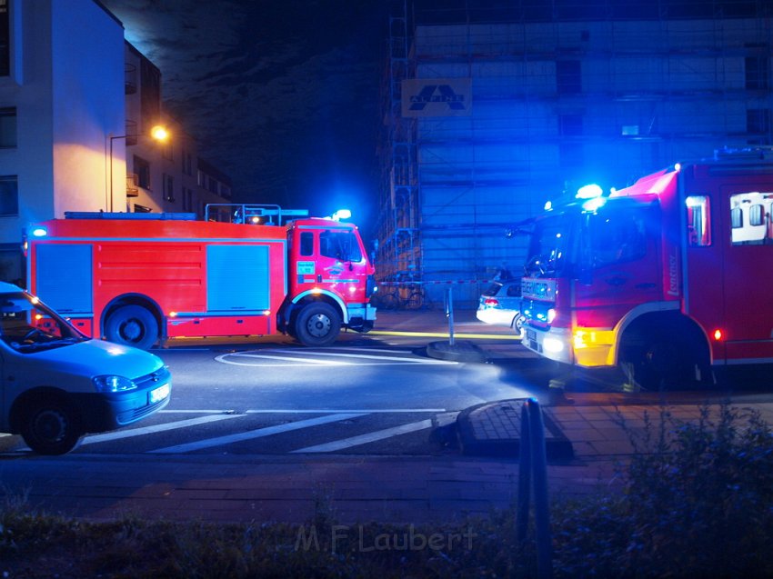 Explosion Feuer2 Koeln Zollstock Gottesweg C121.JPG